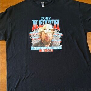 Toby Keith Gildan Tshirt - size XL